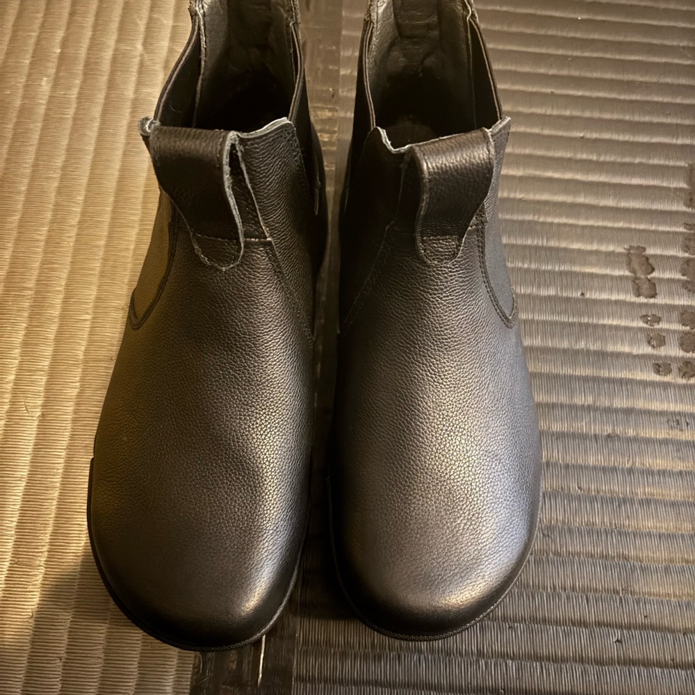Lems Black Chelsea Boot Tuff size 9